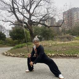 何銳鴻 講師