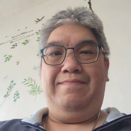 何義川 講師